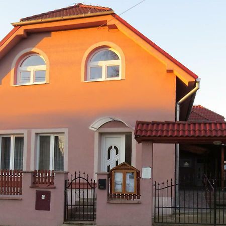 Penzion - Peri Hokovce Buitenkant foto
